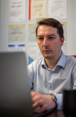 POIR9 — InnerWeb system administracji i monitorowania